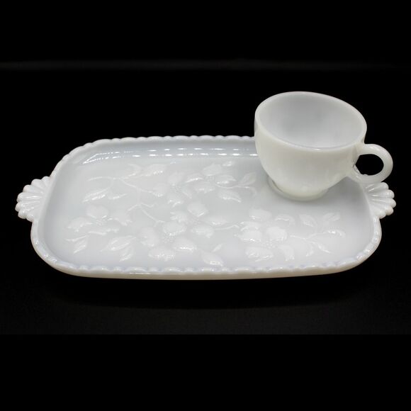 Vintage 1930s Hazel Atlas Dogwood Pattern Milk Glass Luncheon Plate & Cup Set - Picture 1 of 8